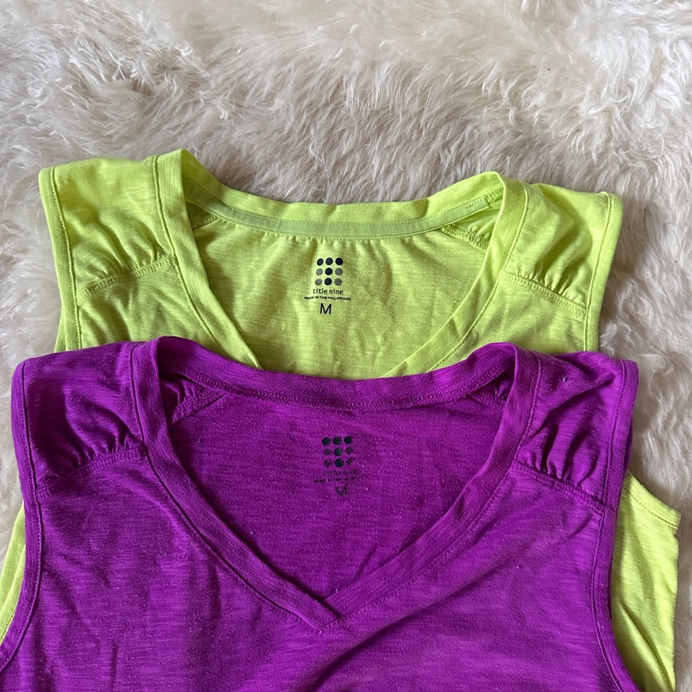 Title Nine Pair V-Neck Tank Tops - Purple & lemon-lime color Size M - Picture 3 of 3